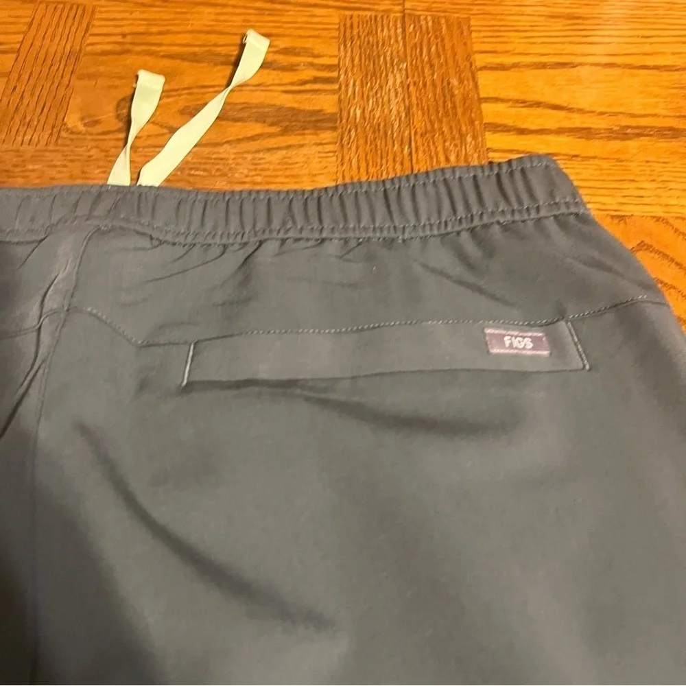 Figs Men's Tansen Jogger Scrub Pants in Bonsai Sz XL Short Pull-on Comfort